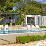 Mobile Homes Peskera 4*