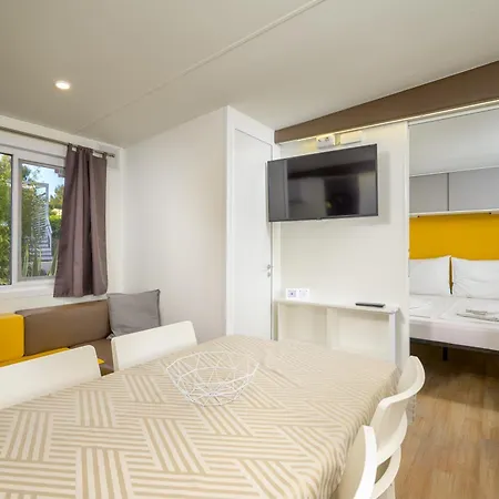 Mobile Homes Peskera פארק נופש באניולה