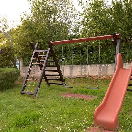 Ferienpark Mobile Homes Peskera 4*