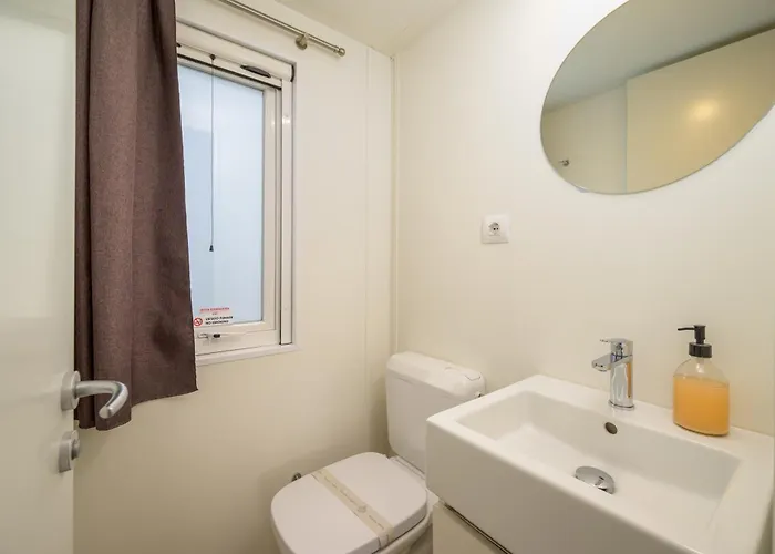 Mobile Homes Peskera 假日公园 4*
