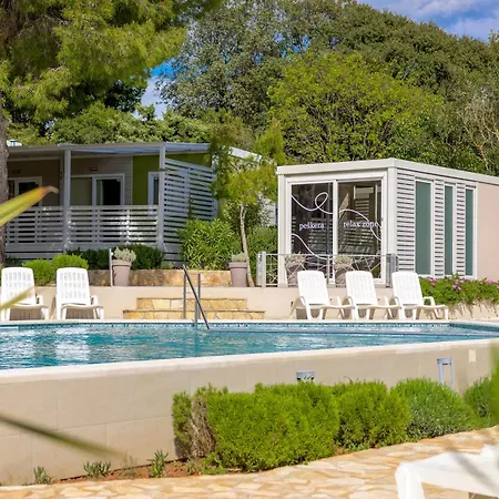 Mobile Homes Peskera 4*