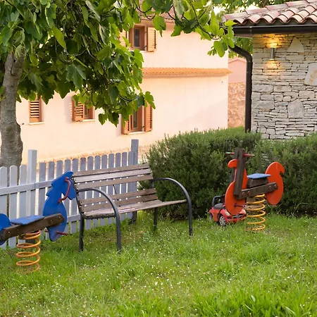 Vakantiepark Mobile Homes Peskera Banjole