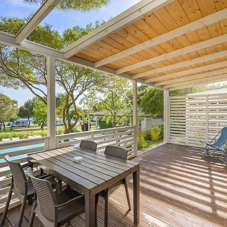 Mobile Homes Peskera Vakantiepark 4*