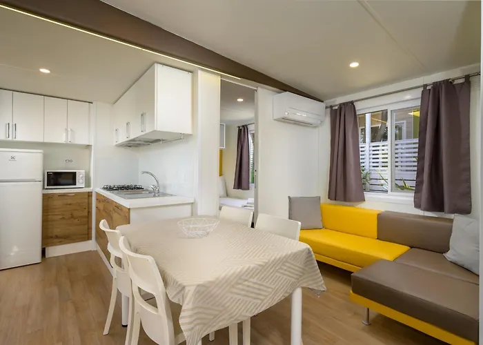 Mobile Homes Peskera Banjole