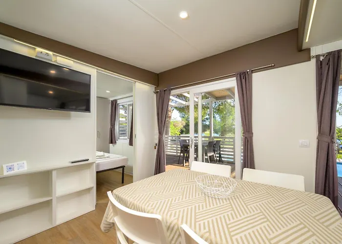 Tatil parkı Mobile Homes Peskera